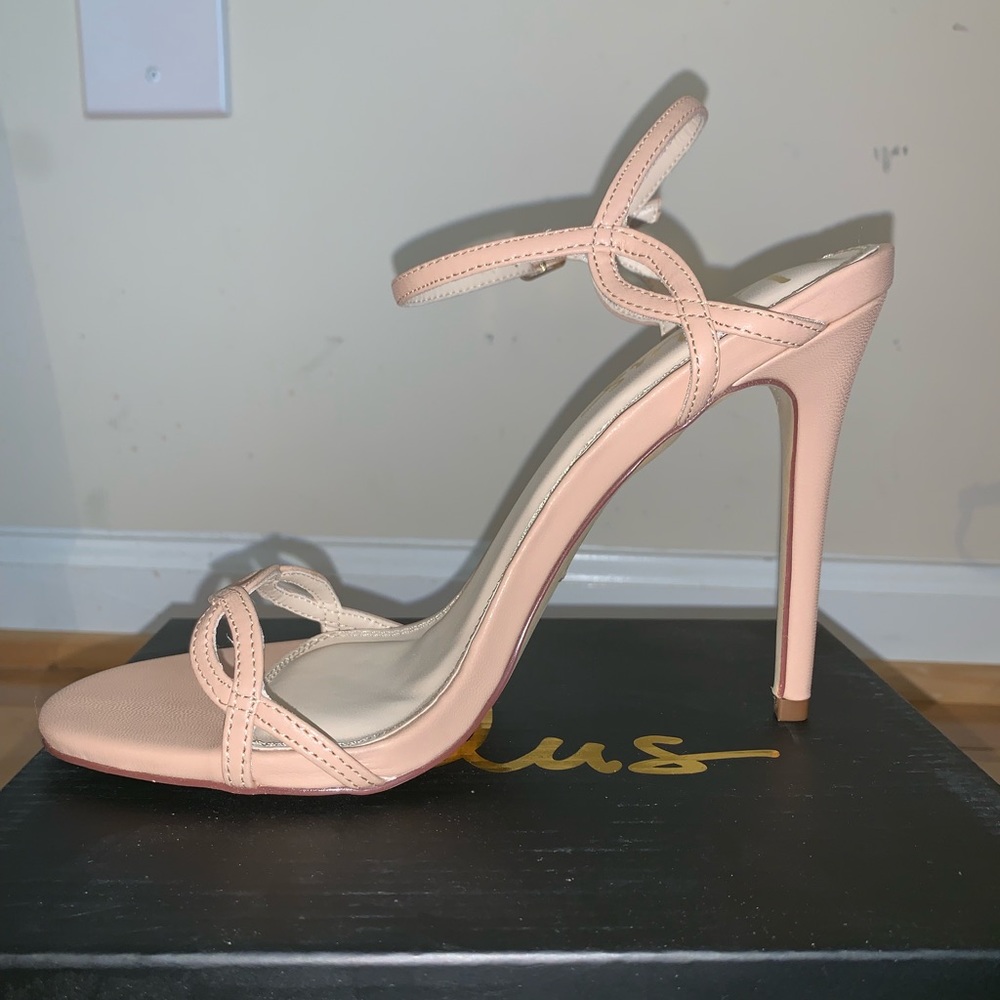 Lulu’s Heels - Picture 6 of 6